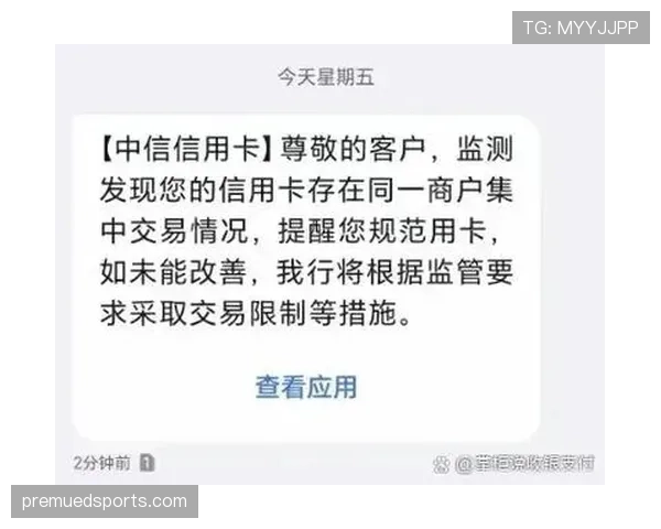 辛德胡一笑我就慌了,随手一件外套都像能刷爆我信用卡 辛德胡一笑我就慌了,随手一件外套都像能刷爆我信用卡
